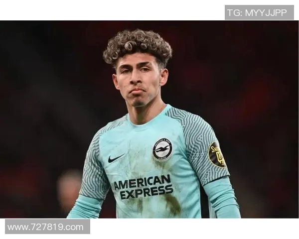 萨米恩托与防御正义的激烈对决揭示足球战术与团队精神的较量 萨米恩托与防御正义的激烈对决揭示足球战术与团队精神的较量